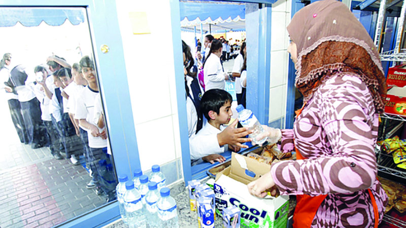 مدارس خاصة تحدد أطعمة محظورة داخل «المقاصف»