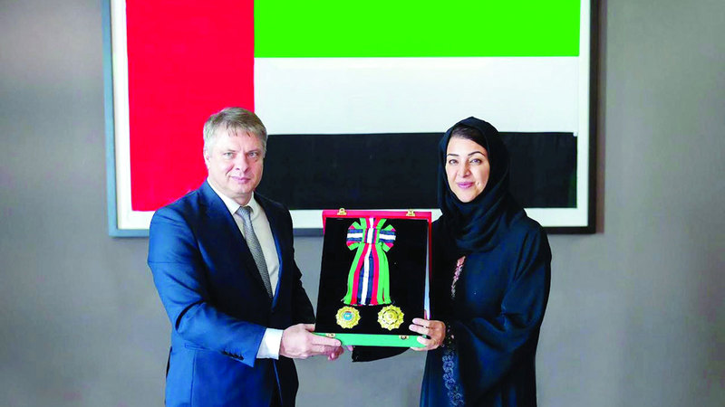 رئيس الدولة يمنح سفير جمهورية بيلاروس وسام الاستقلال من الدرجة الأولى