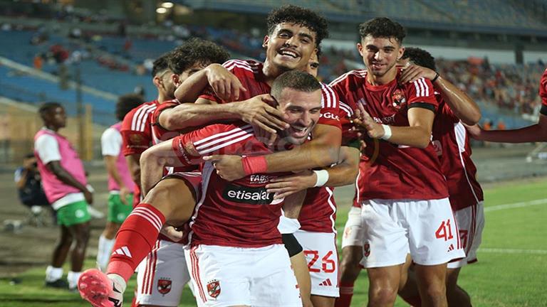 “لو انسحب من الأول كان أفضل”.. نجم الأهلي السابق يطالب بتوقيع عقوبة على الأحمر بسبب الكأس