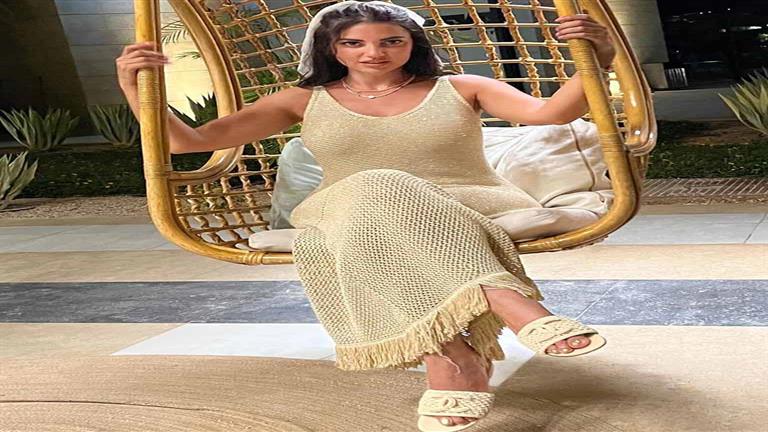 درة تخطف الأنظار في أحدث ظهور لها.. والجمهور يعلق: “أحلى من القمر” (صور)