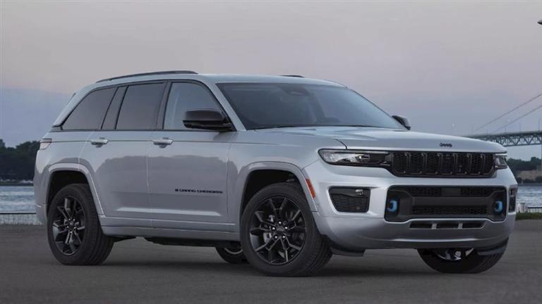 جيب جراند شيروكي 7 راكب الجديدة على بعد خطوات من مصر.. التفاصيل