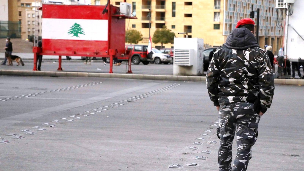 تلاسن مع ابنه.. فقتله برشاش حربي