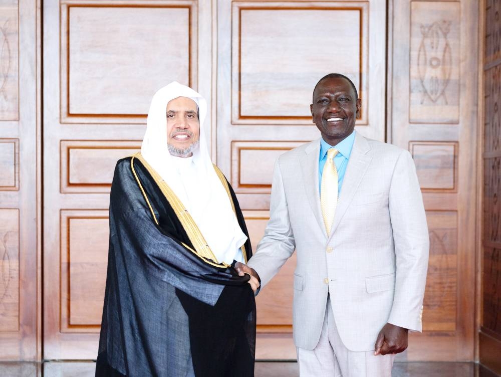 رئيس كينيا والعيسى يناقشان جهود «الرابطة» في تعزيز الاعتدال