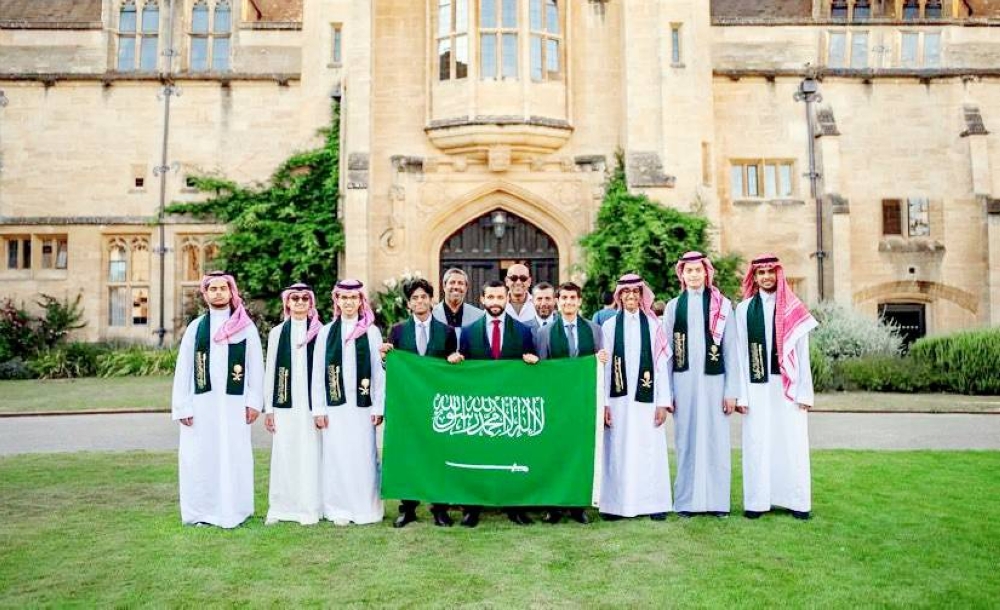 مواهب «أذكى».. يحصلون على توصية بدراسة في «أكسفورد»