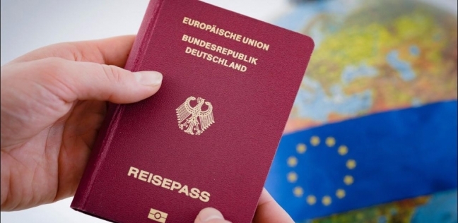 دول تمنح الجنسية مقابل الزواج أو الاستثمار.. كم جواز سفر يمكنك الحصول عليه؟