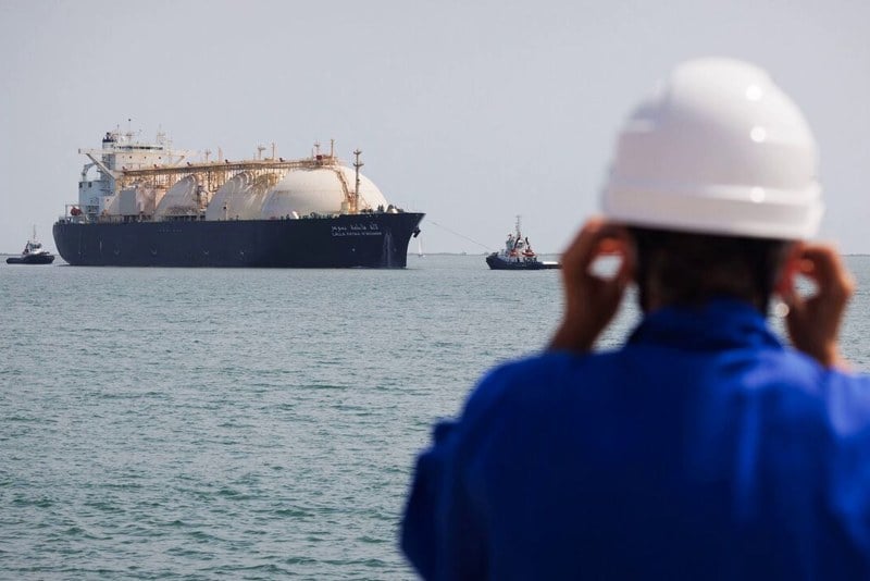 خبراء طاقة يستبعدون تكرار “سيناريو سنة 2022” بشأن ارتفاع أسعار المحروقات