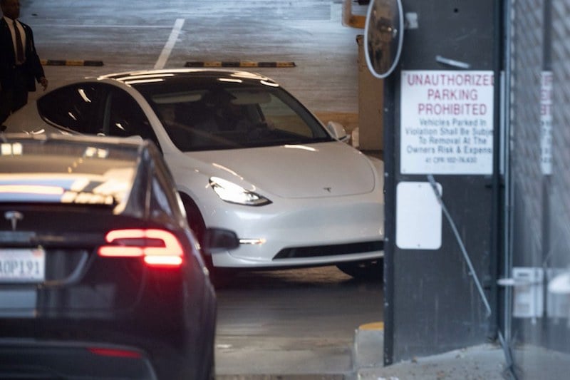 من “فولكس فاغن” إلى “تيسلا”.. مستقبل غامض ينتظر صناعة السيارات عبر العالم