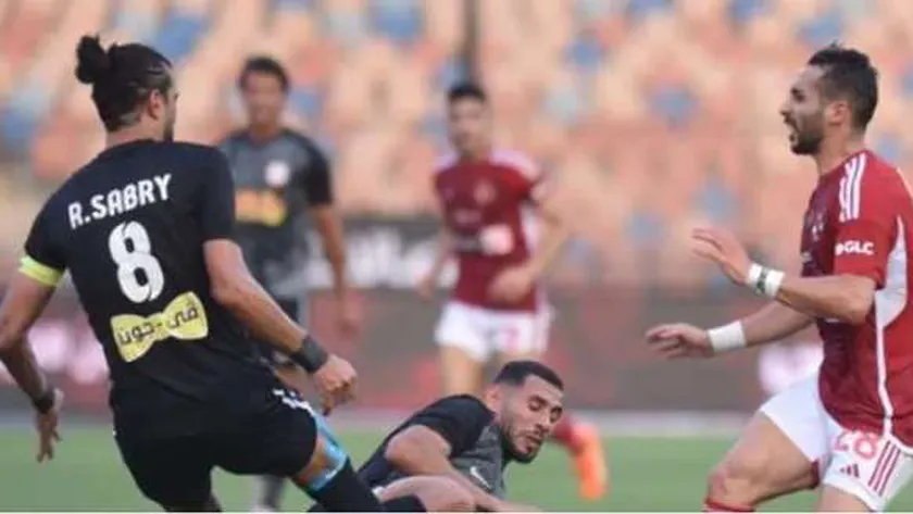 مفاجأة مدوية.. نجم الأهلي يصمم على الرحيل قبل بداية الموسم الجديد