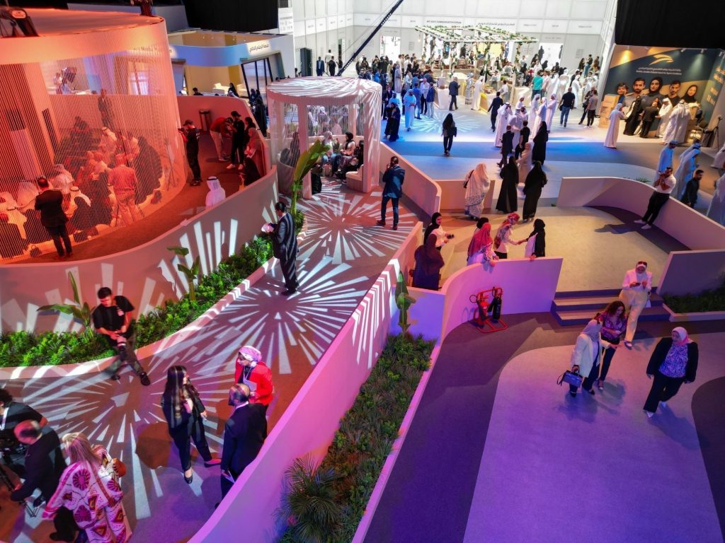 غدا .. مسؤولون حكوميون وخبراء دوليون يجتمعون في الشارقة لوضع رؤى وتوصيات لمستقبل الاتصال