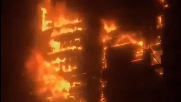 حريق في مسكن تابع لمدرسة في كينيا يودي ب17 تلميذا على الأقل و70 مفقوداً