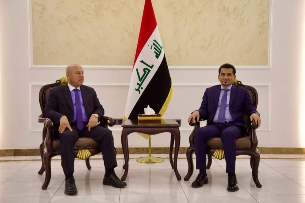 وزير النقل والصناعة يصل بغداد على رأس وفد رسمي لبحث تدعيم التعاون المشترك