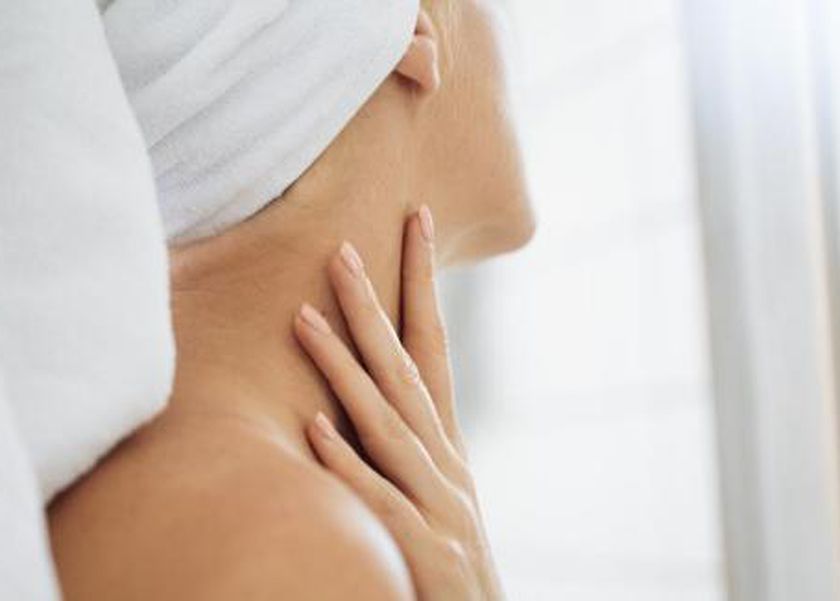 ماسك للحصول على رقبة أكثر جمالا.. «وداعا للتجاعيد والاسمرار»