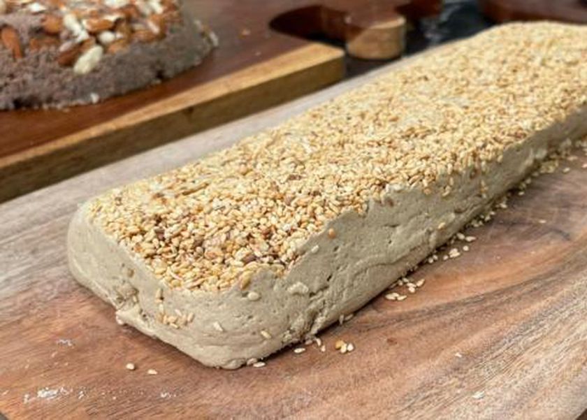 بـ3 مكونات بسيطة.. أسهل طريقة لعمل الحلاوة الطحينية في البيت