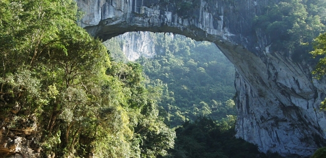 أكبر الأقواس الطبيعية في العالم.. «أحدها يوجد في حديقة الشيطان»