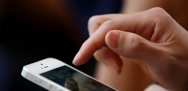 9 خطوات بسيطة لحل مشكلة عدم استجابة هاتفك للأوامر.. «عشان لو هنج»