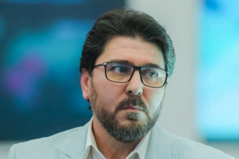 هاشمي: فرنسا “أخت” الأصوليين الإسلاميين .. والجمهورية تعاني “جراح هوية”