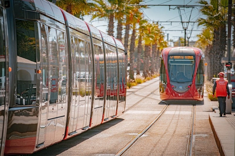 الترامواي يزعج الطاكسيات بالبيضاء