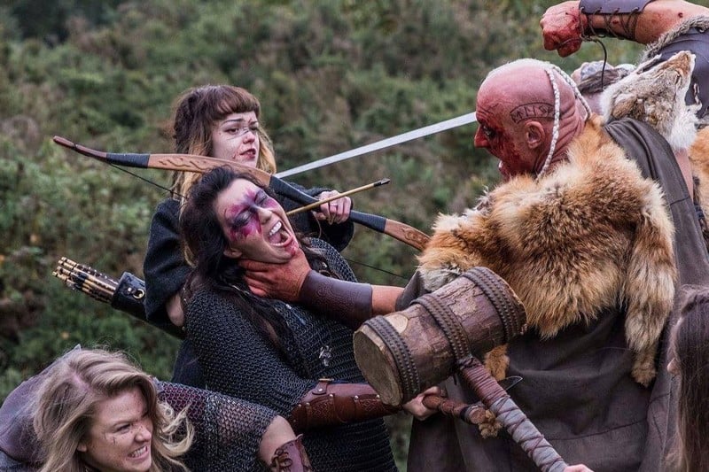 من الشاشة إلى الواقع .. هل تعيد السينما صياغة تصور المشاهدين للعنف والقتل؟