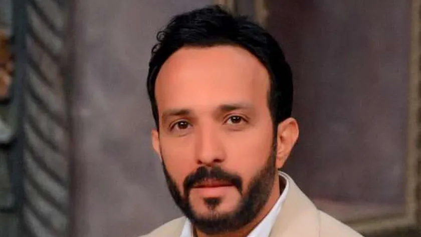 تعرض والدة أحمد عصام لأزمة صحية طارئة: «متسبنيش وتمشي»