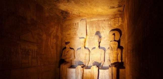 تعامد الشمس على وجه رمسيس الثاني.. لماذا تجذب هذه الظاهرة سياح العالم؟