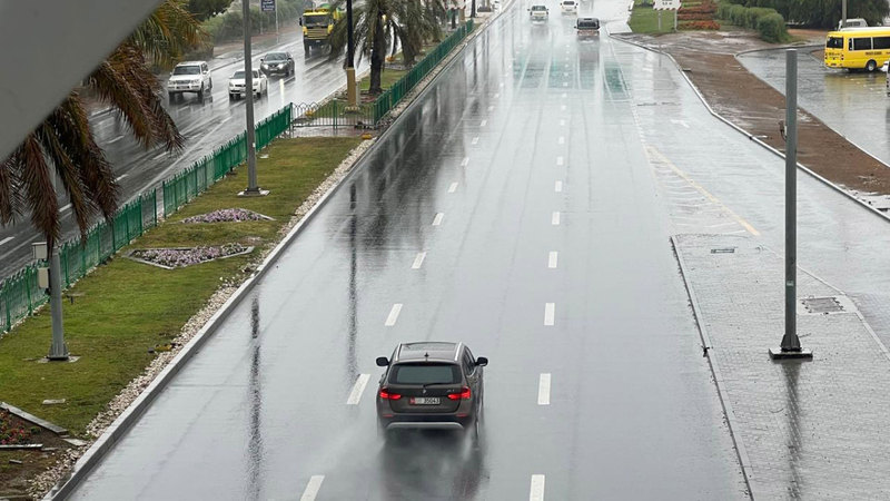 ضرورة القيادة بحذر في الأحوال الجوية المتقلبة