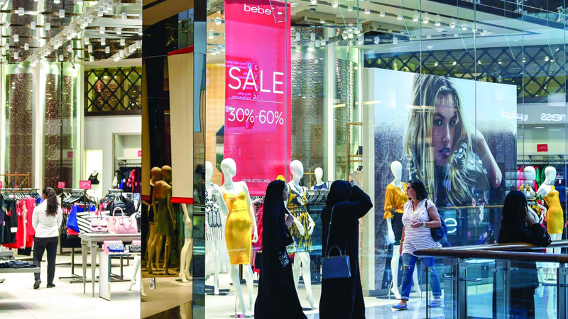 متسوقون يطالبون باعتماد شرط الحد الأدنى لمنتجات العروض لاستمرار ترويجها