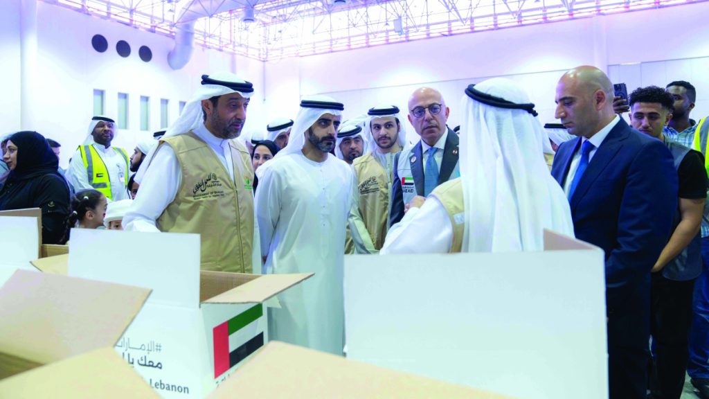 «الإمارات معك يا لبنان» تجمع 10 آلاف طرد إغاثي في الشارقة