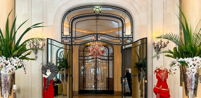 أغلى فندق في العالم.. سعر الليلة يتجاوز مليون جنيه ويطل على برج إيفل