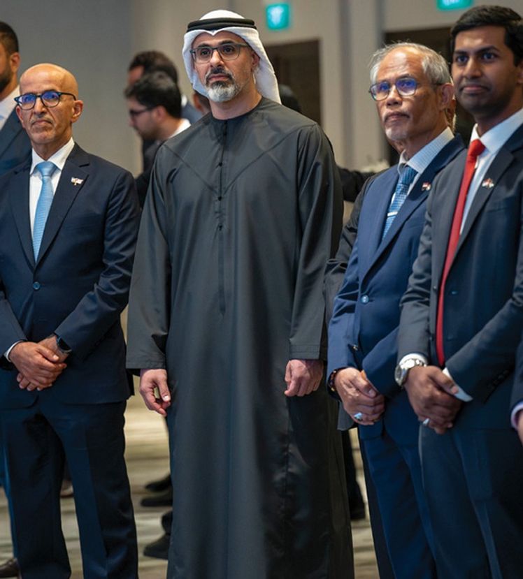 ولي عهد أبوظبي يشهد جانبا من فعاليات ملتقى الشركات لمجلس الأعمال الإماراتي