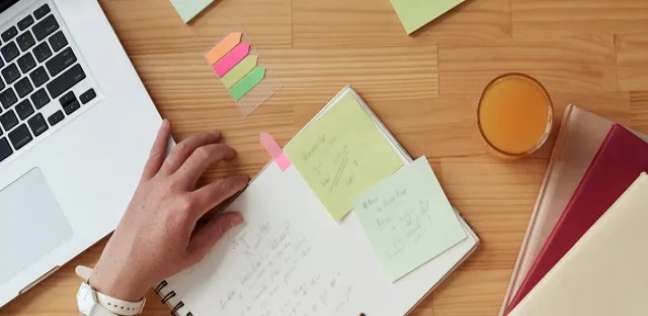 للطلاب.. أدوات من الذكاء الاصطناعي تساعدك في تلخيص موادك وعمل الاختبارات