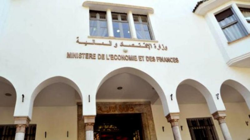 موظفو الاقتصاد والمالية يحتجون بسبب غياب التحفيز مقابل خطورة مهام المسؤولية