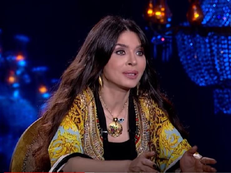 دينا عن تعدد زيجاتها: “مش أكتر من تحية كاريوكا واتجوزت كتير عشان مصاحبتش”