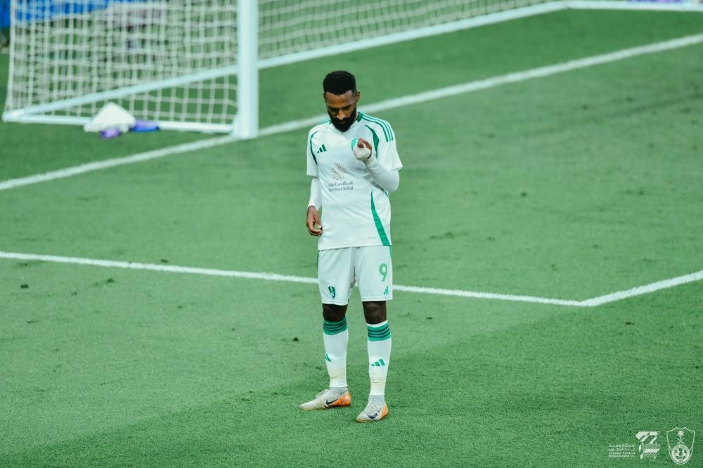 الهلال والأهلي.. ضرب من الخيال