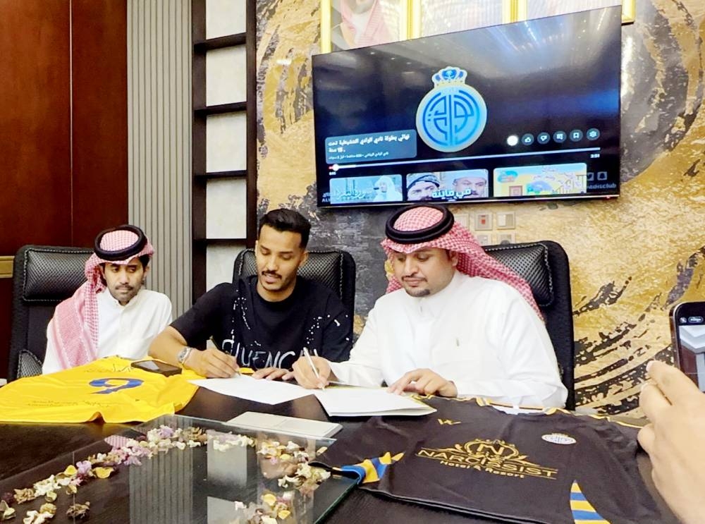 «الصقر» يعود للتحليق من «الوادي»