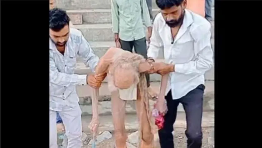 حقيقة العثور على مسن هندي عاش في كهف لمدة 30 عاما.. عمره 110 أعوام