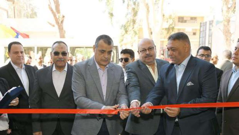 وزير الإنتاج الحربي يفتتح مصنع إنتاج الرزينة بشركة «هليوبوليس للصناعات الكيماوية»