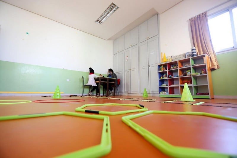 أمهات يذكّرن بحاجيات “ذوي الهمم”