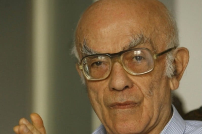 الشاعر شوقي أبي شقرا يفارق الحياة