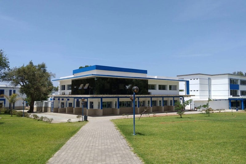 تنديد بتعليق تخصصي ماستر وإجازة