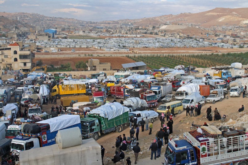 “مغاربة لبنان” يرفضون النزوح إلى مراكز الإيواء ويترقبون رحلات الإجلاء