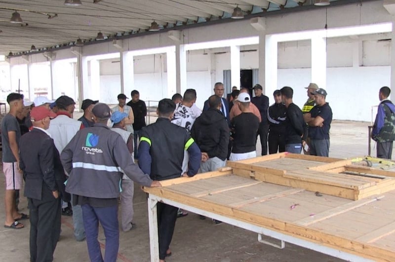 برشيد تبعد باعة جائلين عن الشارع