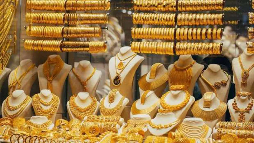 خبير مجوهرات يكشف طريقة حساب مصنعية المشغولات الذهبية.. لا تتعدى الـ10%