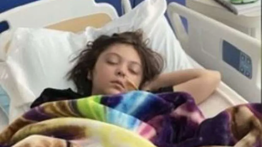 شاب يتبرع لطفلة بريطانية بنخاع العظم وينقذ حياتها.. عانت من مرض مميت