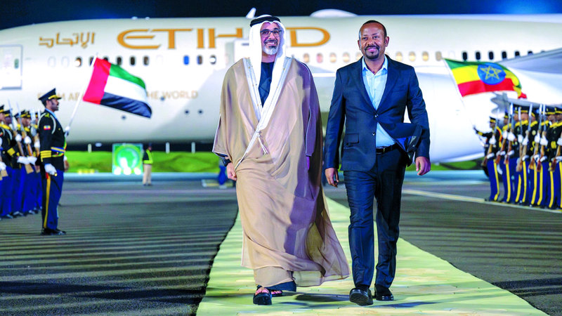 ولي عهد أبوظبي يصل إلى أديس أبابا للمشاركة في مؤتمر «عالم بلا جوع»