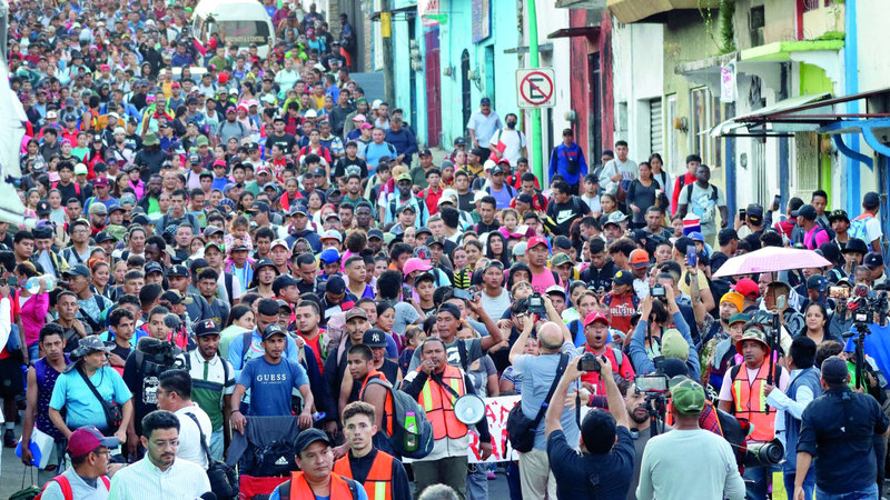 «أحداث وصور.. هجرة يوم الانتخابات».. آلاف تدفقوا من المكسيك إلى أميركا