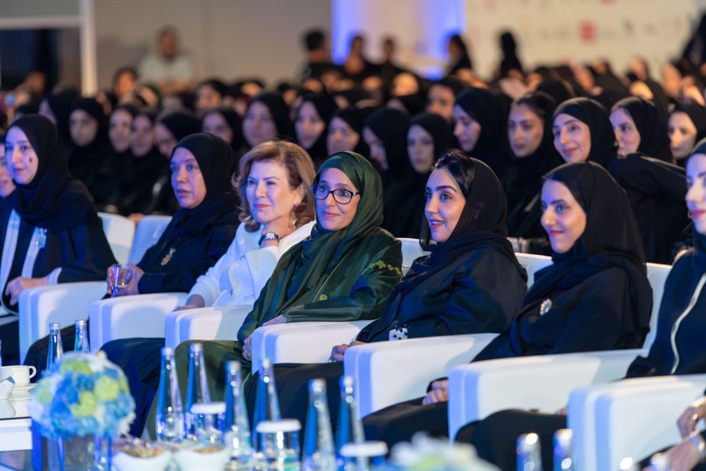 ولاؤنا للوطن والمجتمع قبل السياسات والإستراتيجيات المؤسسية