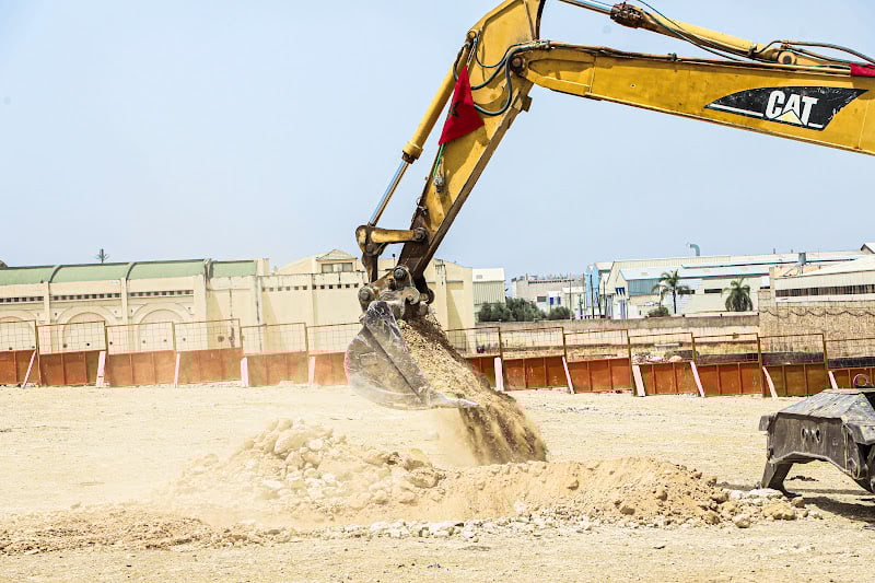 “مفتشية المالية” تدقق في إقصاء مقاولات مغربية من صفقات عمومية