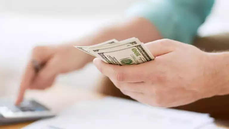 طريقة مدهشة لجلب طاقة المال والرزق للمنزل.. لن تتخيل تأثيرها