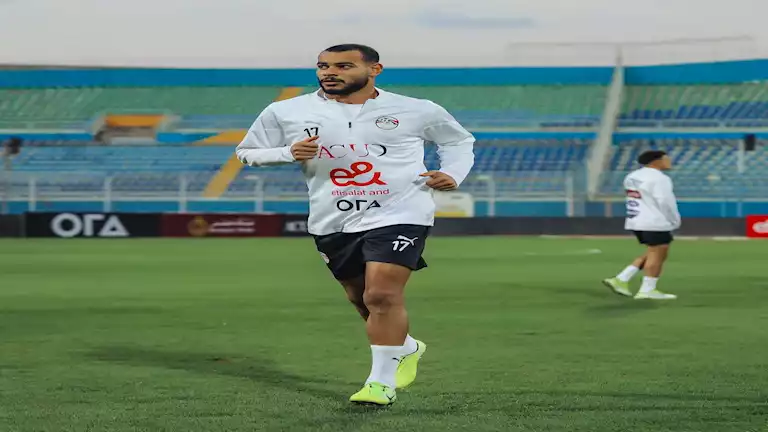 نبيل دونجا ينشر هذه الصورة ويعلق : “العودة مرة أخرى”