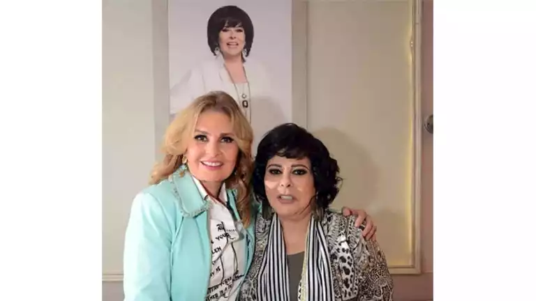 يسرا تهنئ فريق مسرحية “إس إس هانم” وتوجه الشكر لـ تركي آل الشيخ